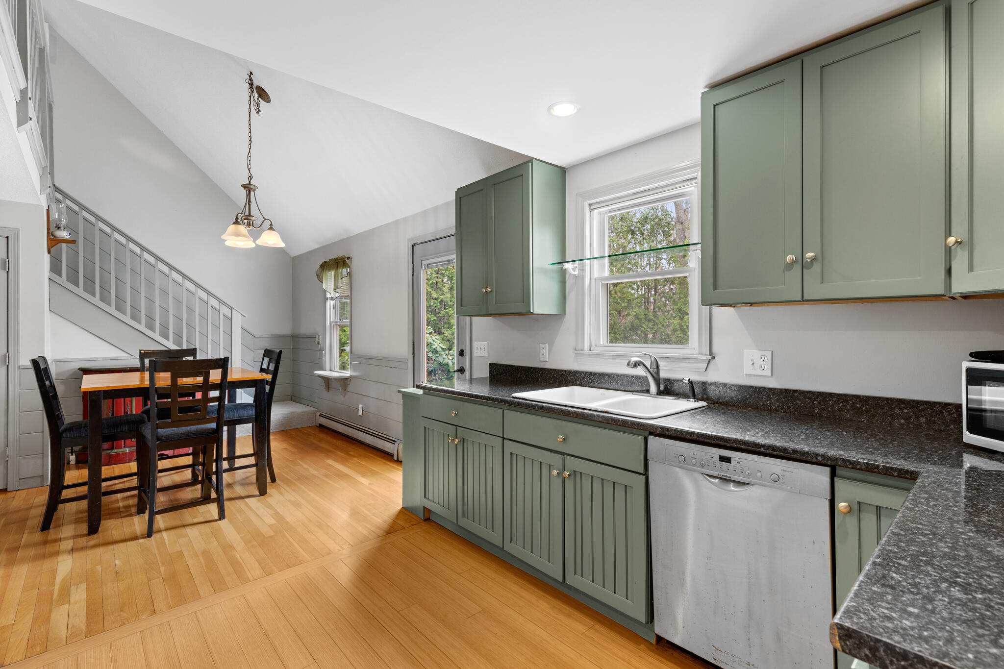 10 Quaker Meetinghouse Road Forestdale, MA 02644 - Photo 8 of 40 19
