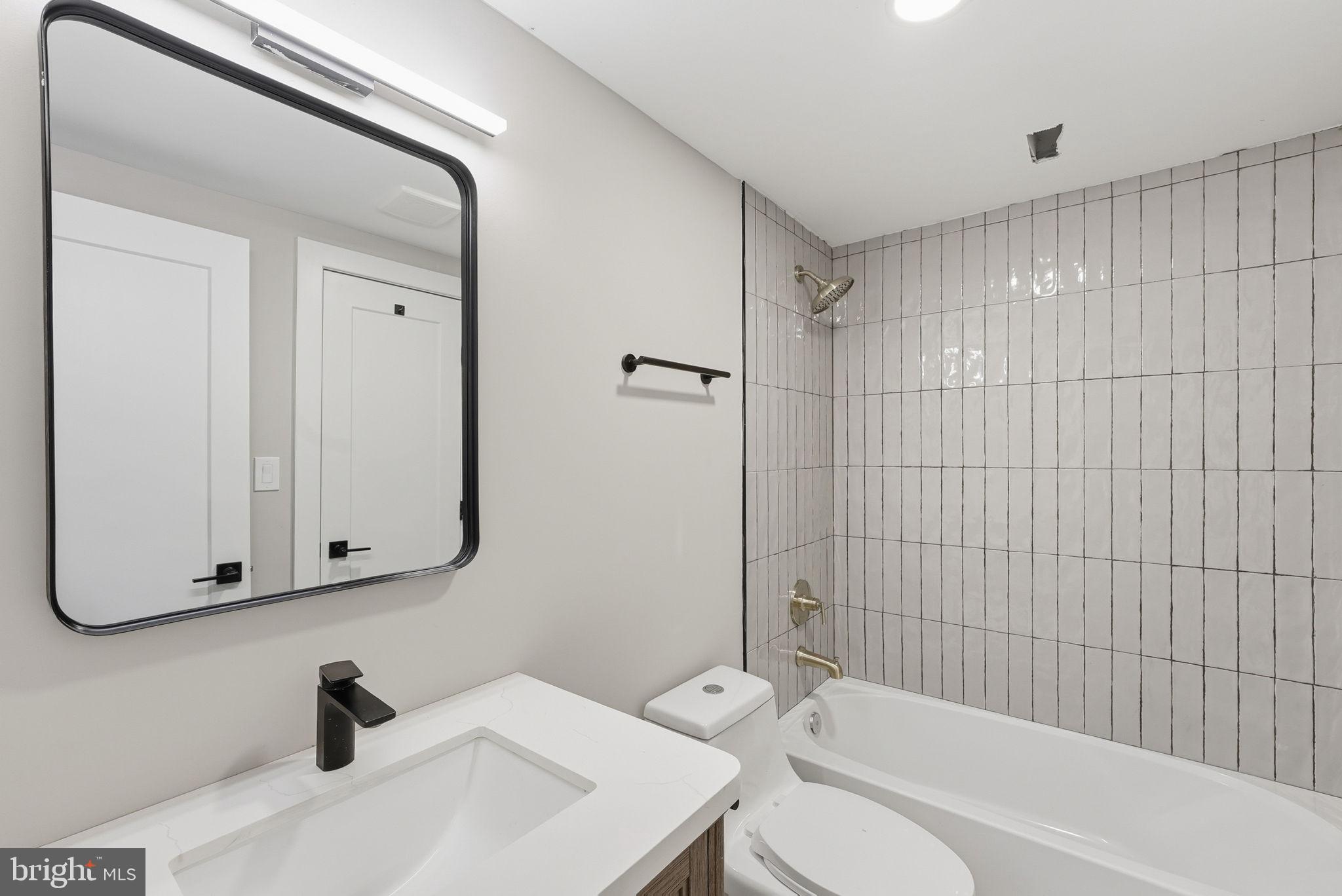 5716 Somerset Road Riverdale, MD 20737 - Photo 12 of 24