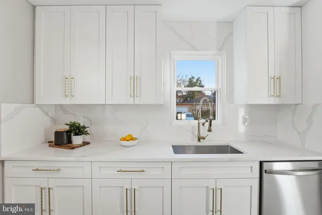 $449,900 | 5716 Somerset Road, Riverdale, MD 20737