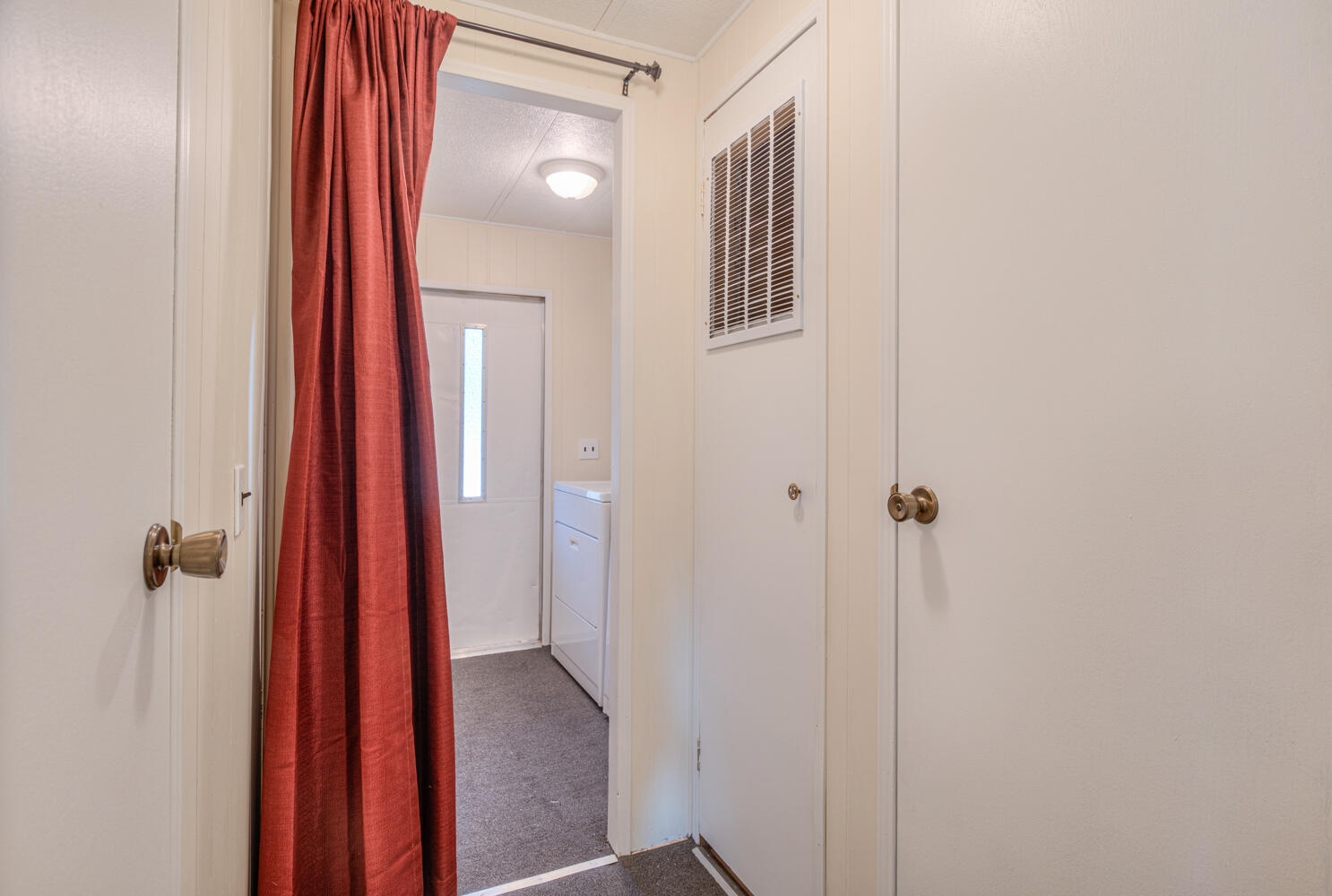 55877 Blue Eagle Road Bend, OR 97707 - Photo 17 of 41 55877 Blue Eagle Rd., Bend, OR - 31