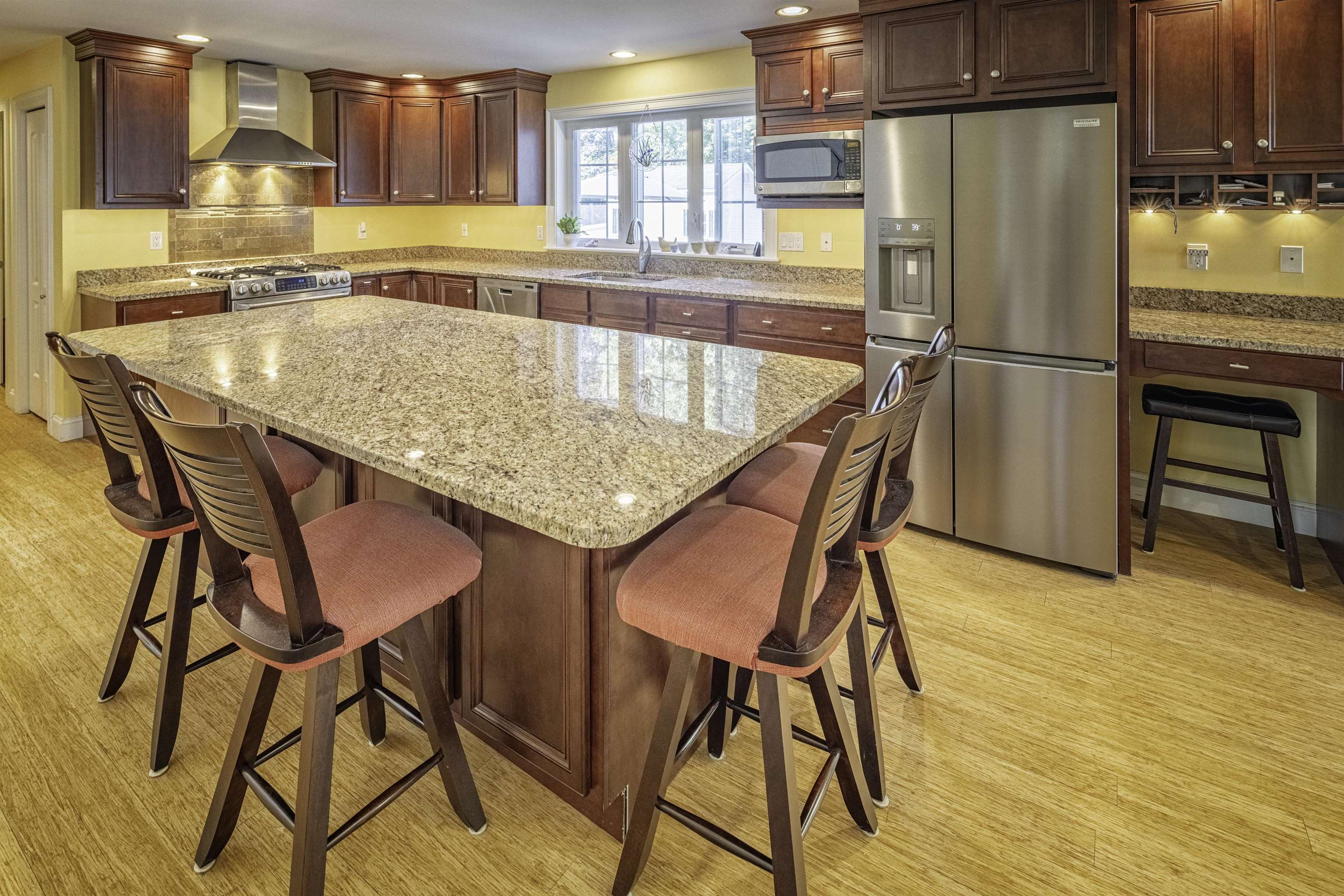 24 Conifer Commons Dover, NH 03820 - Photo 6 of 38