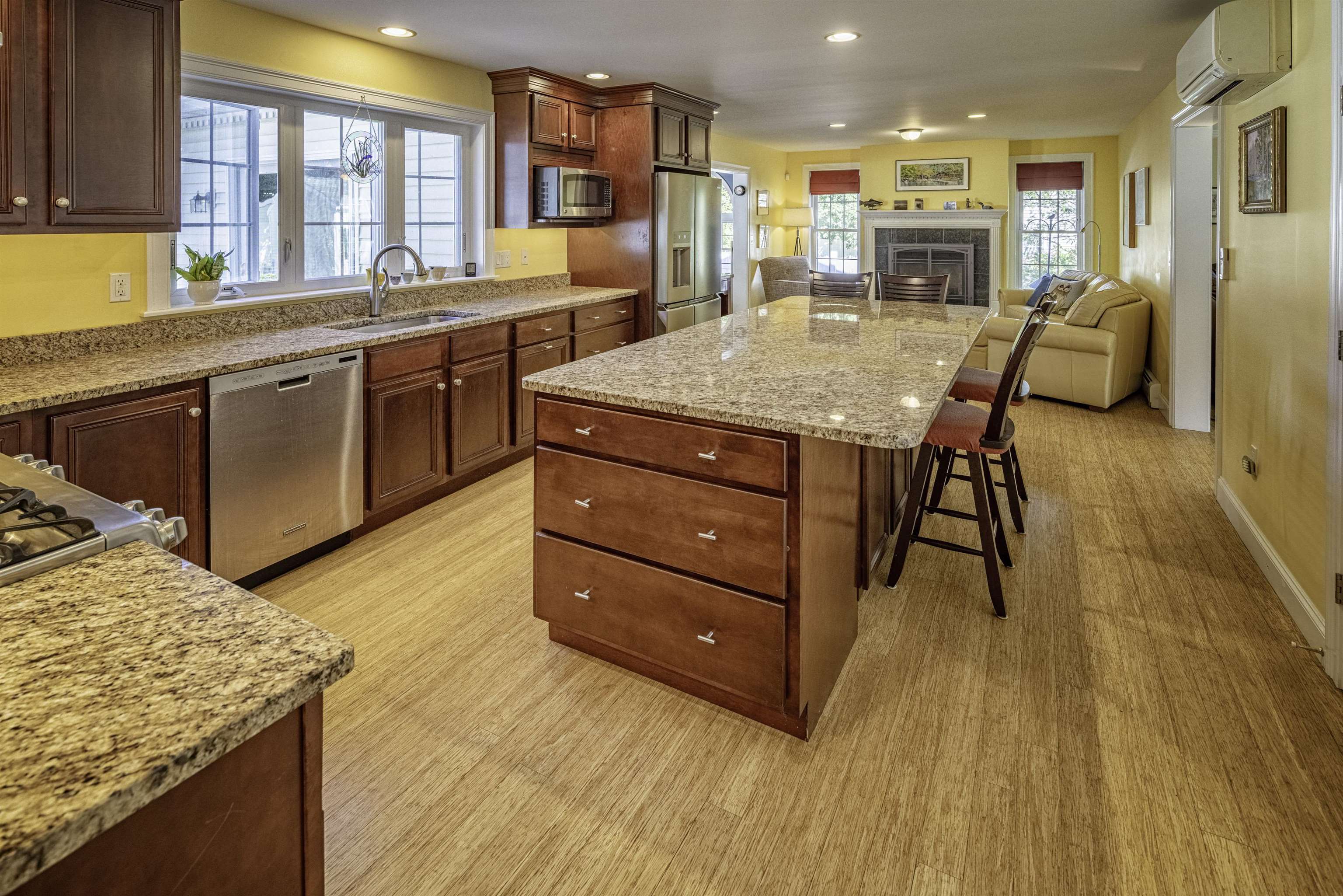 24 Conifer Commons Dover, NH 03820 - Photo 7 of 38