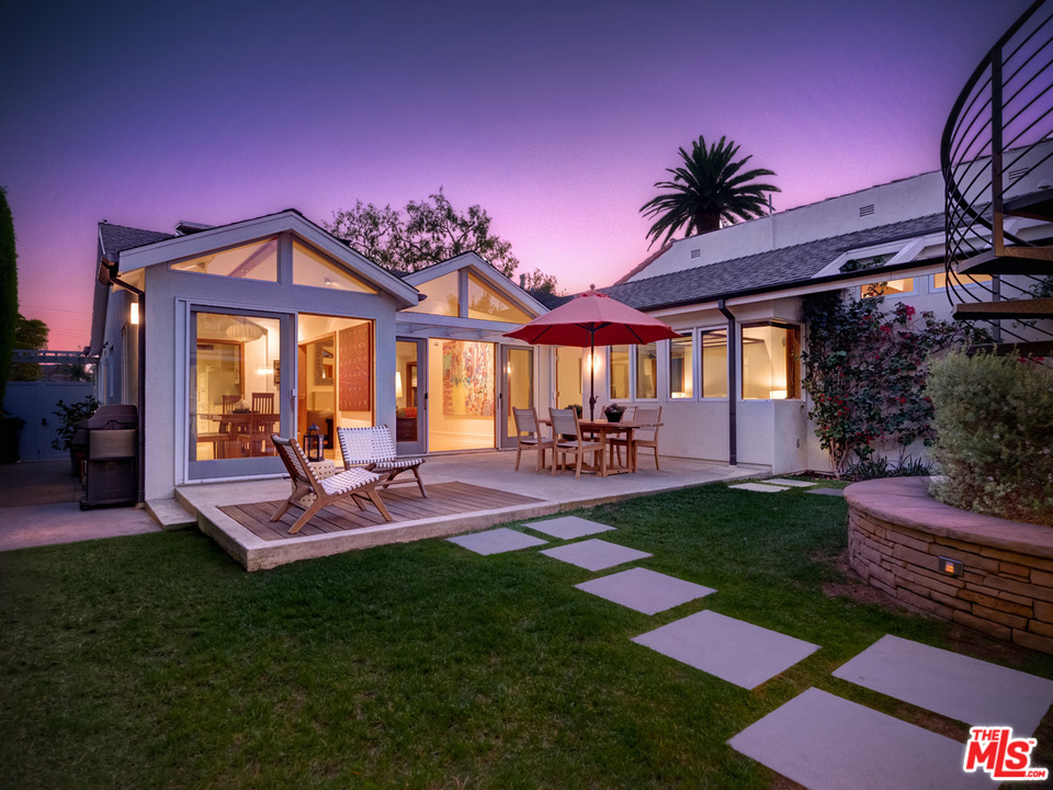 10543 Northvale Road Los Angeles, CA 90064 - Photo 1 of 35 Gallery Image 1