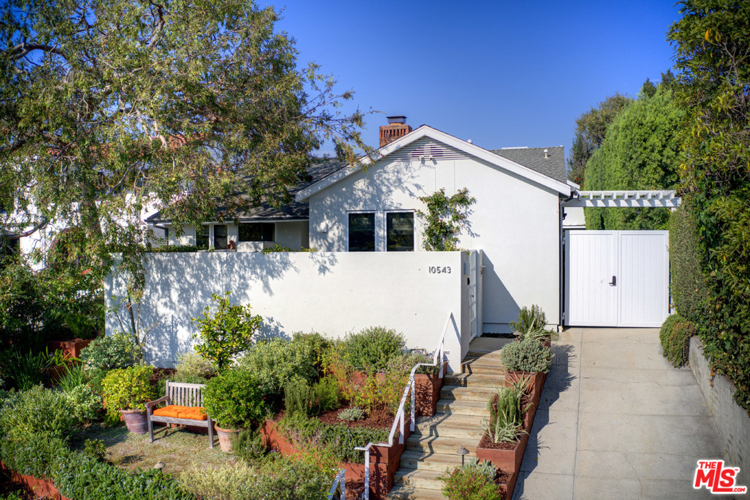 10543 Northvale Road Los Angeles, CA 90064 - Photo 2 of 35 Gallery Image 2