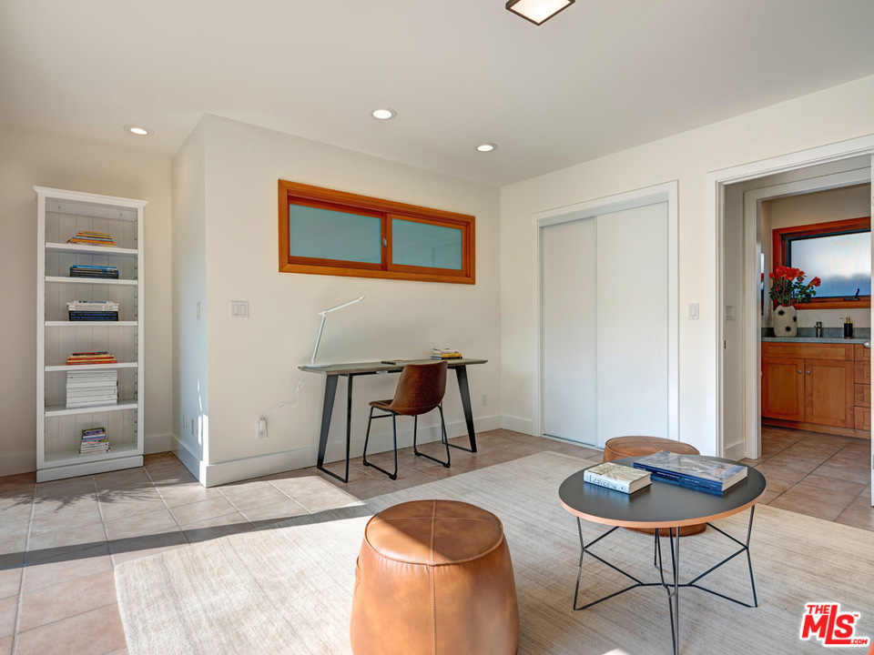 10543 Northvale Road Los Angeles, CA 90064 - Photo 20 of 35 Gallery Image 20