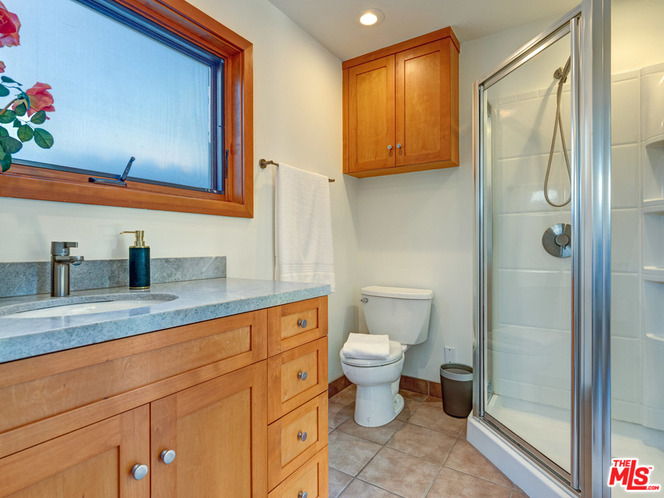 10543 Northvale Road Los Angeles, CA 90064 - Photo 21 of 35 Gallery Image 21