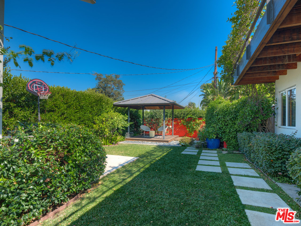 10543 Northvale Road Los Angeles, CA 90064 - Photo 26 of 35 Gallery Image 26