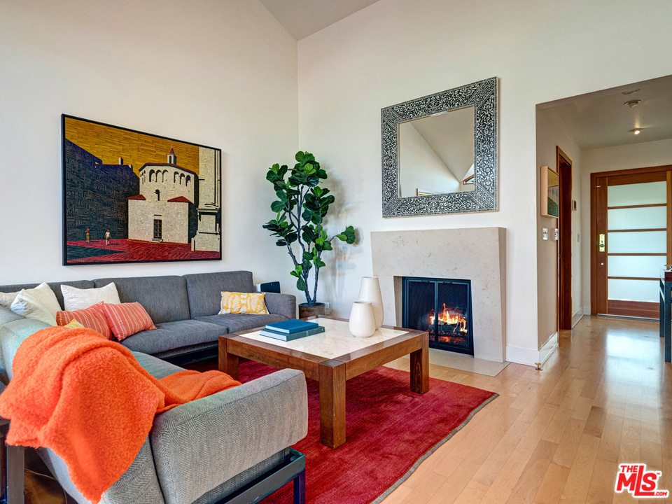 10543 Northvale Road Los Angeles, CA 90064 - Photo 7 of 35 Gallery Image 7