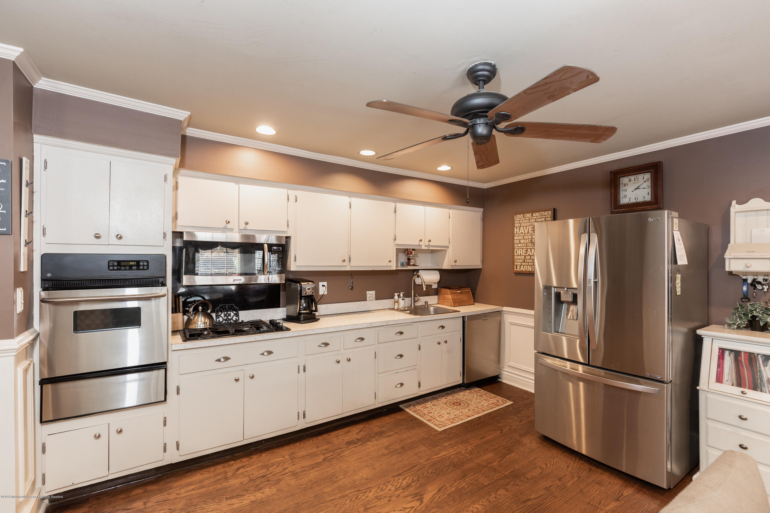 48 Wellington Road Freehold, NJ 07728 - Photo 9 of 42 Kitchen