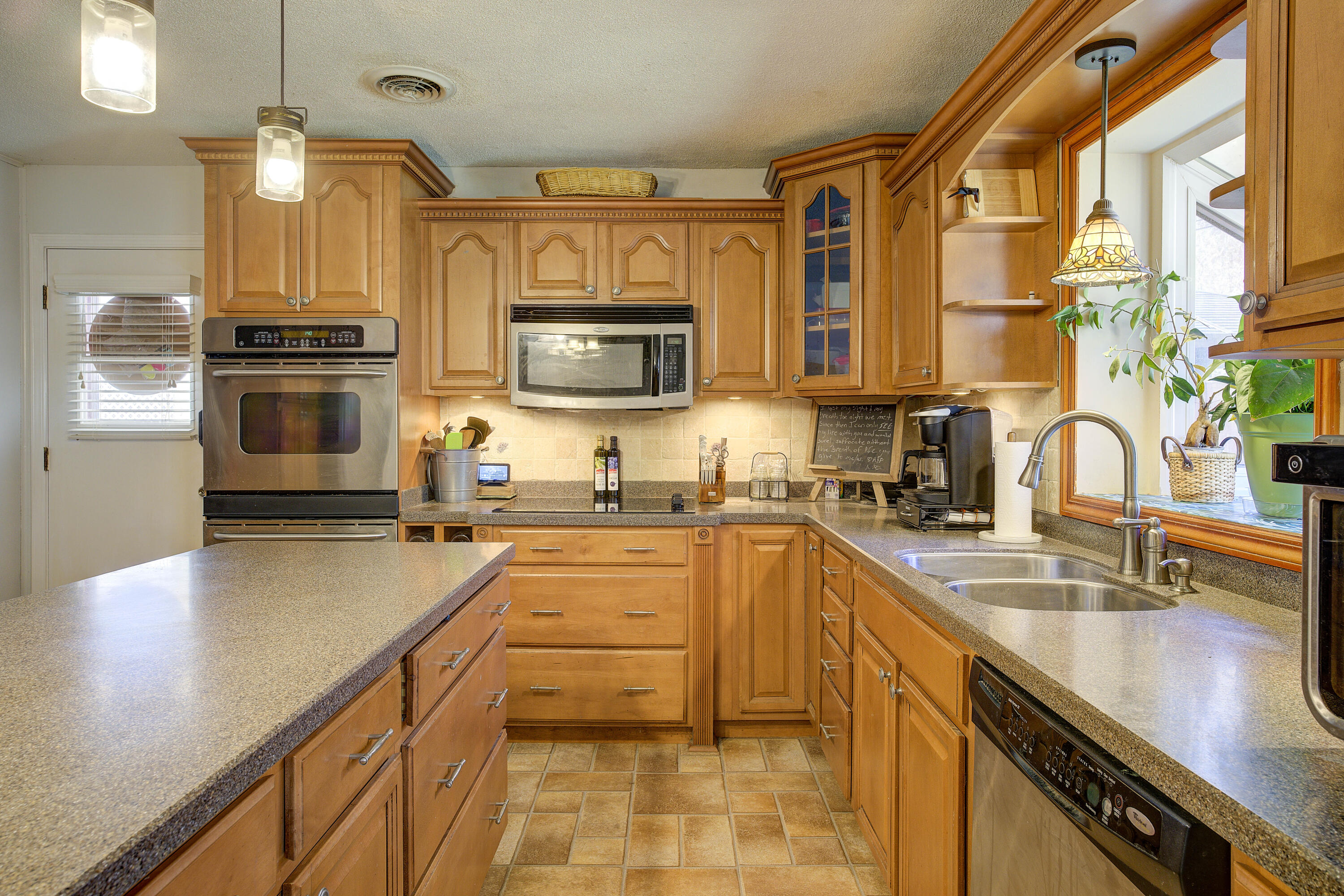 517 Pine Ridge Road Johnson City, TN 37601 - Photo 12 of 46 Pine-9