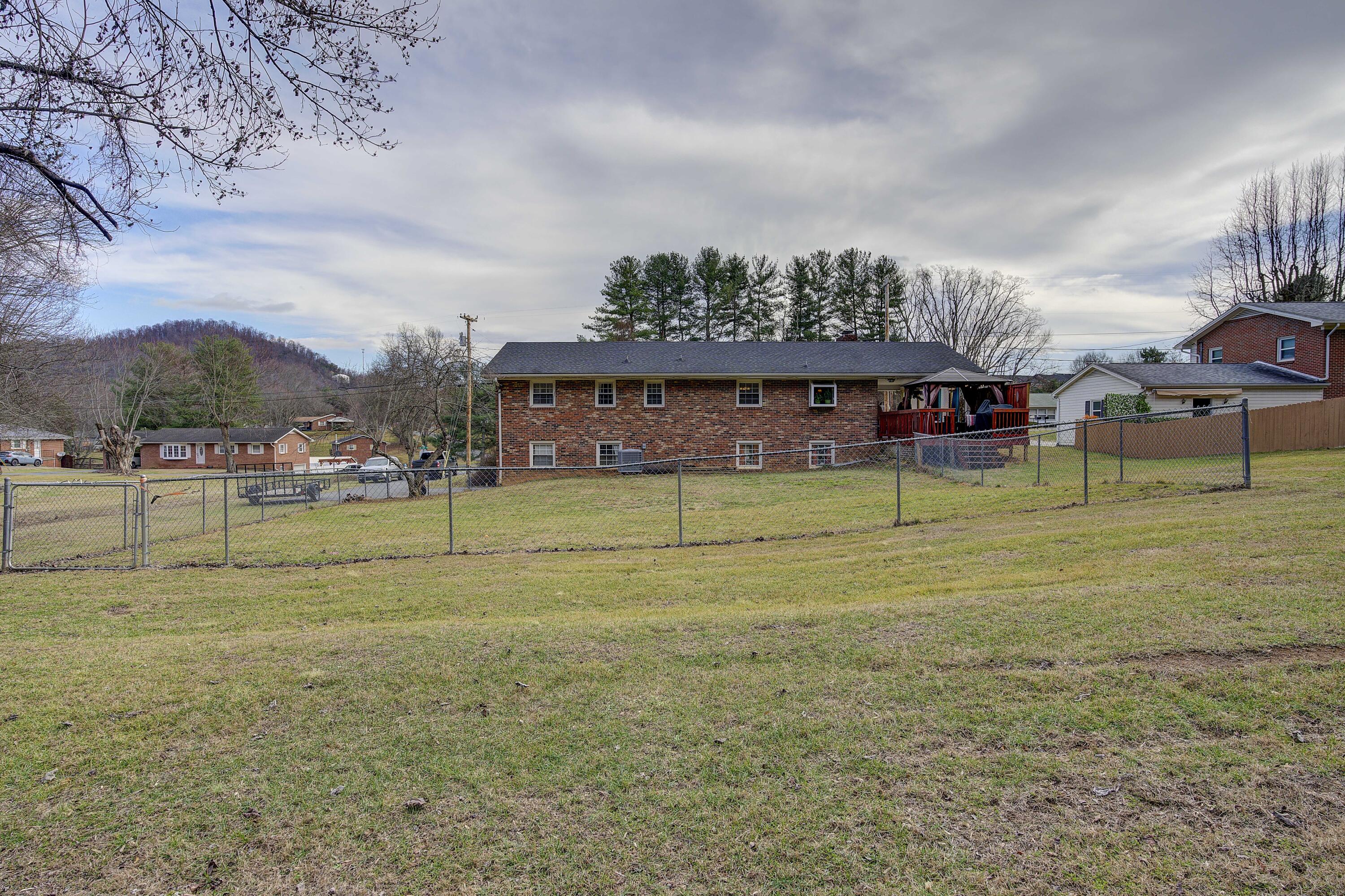 517 Pine Ridge Road Johnson City, TN 37601 - Photo 43 of 46 Pine-40