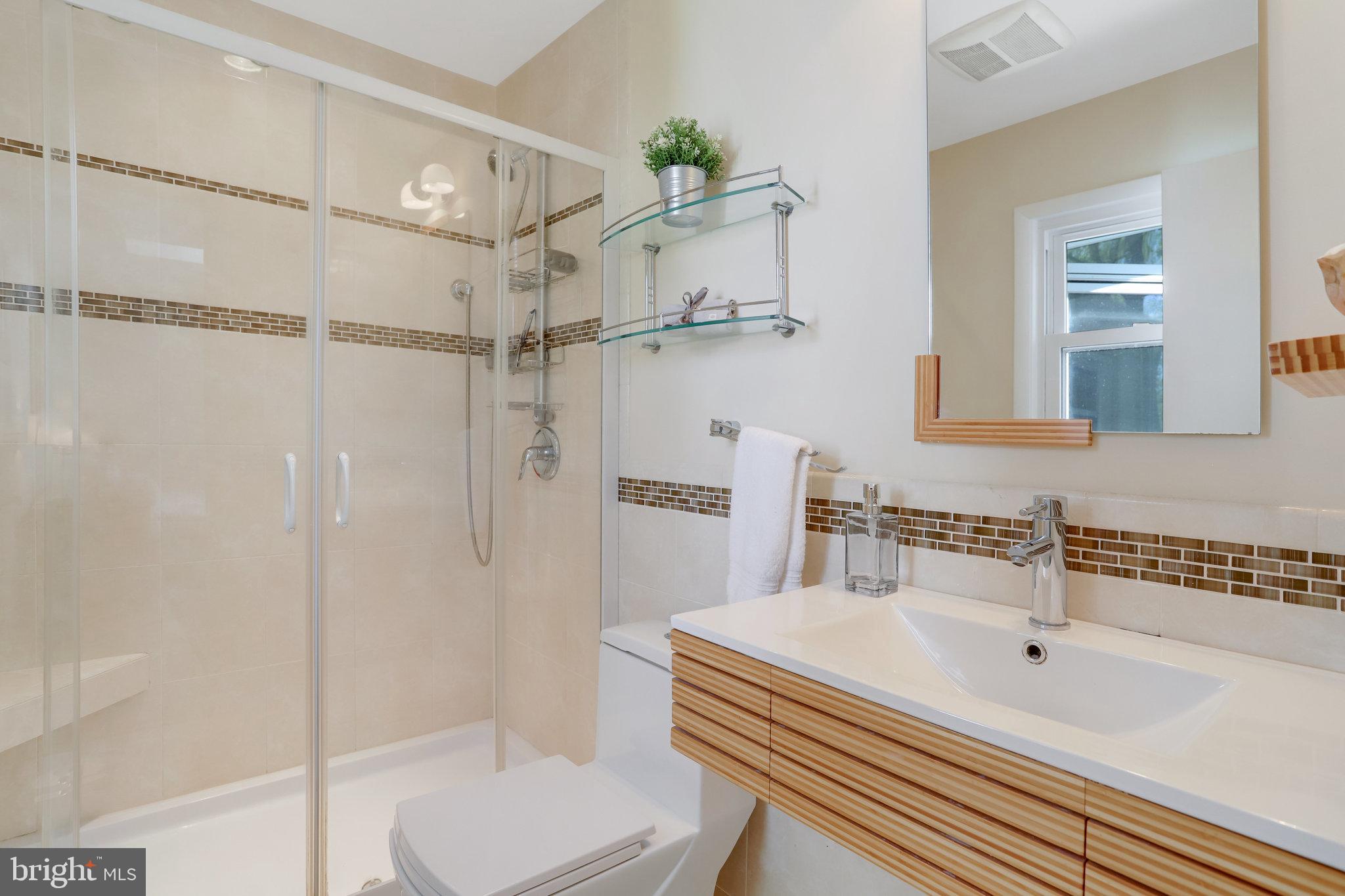 7112 Wesley Road Springfield, VA 22150 - Photo 20 of 43