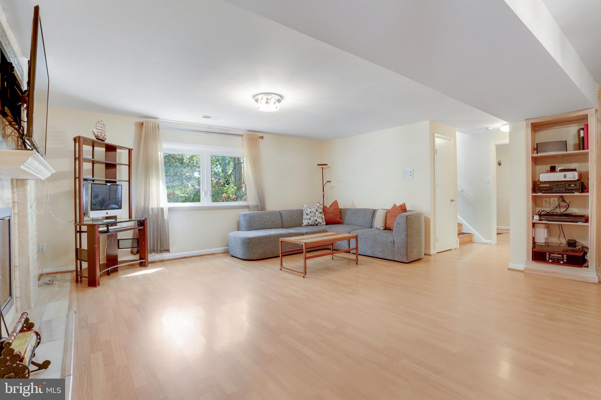 7112 Wesley Road Springfield, VA 22150 - Photo 27 of 43