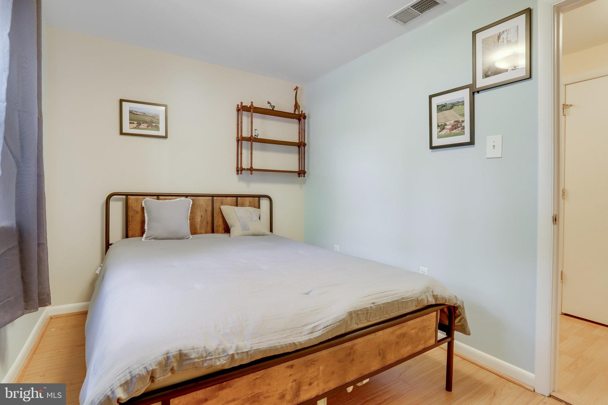 7112 Wesley Road Springfield, VA 22150 - Photo 33 of 43