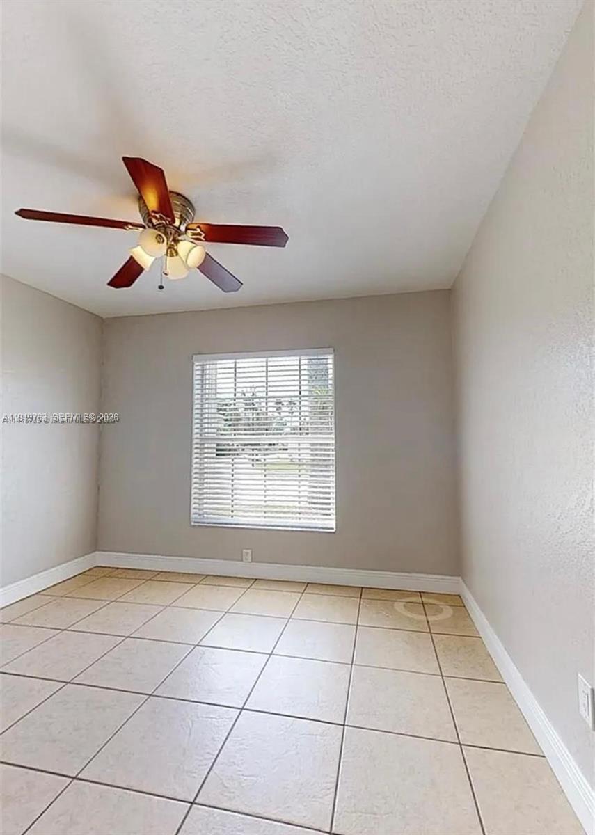 14001 Oak Ridge Drive Davie, FL 33325 - Photo 2 of 14