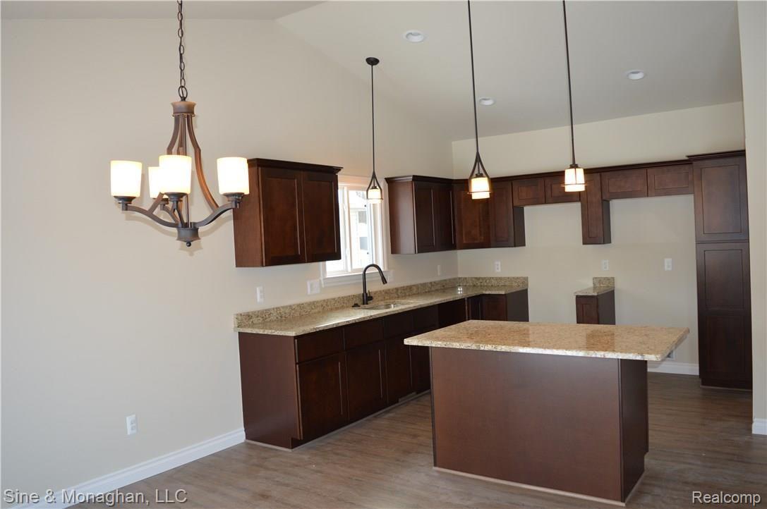 9525 Amy Road Algonac, MI 48001 - Photo 5 of 25 010.JPG