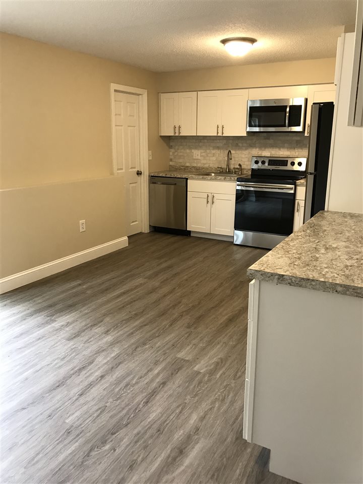 160 A Robinson Road, Unit 5 Hudson, NH 03051 - Photo 8 of 23