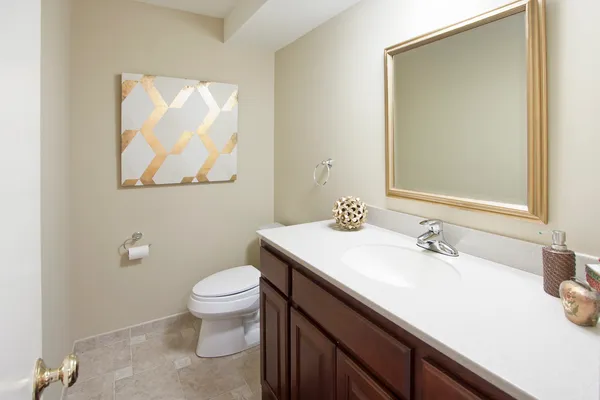 $535,000 | 259 Timber Ridge Lane, Lake Barrington, IL 60010