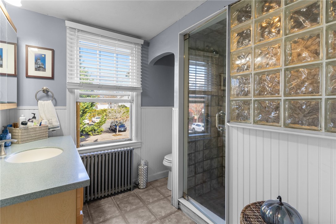 282 Thames Street Bristol, RI 02809 - Photo 15 of 50