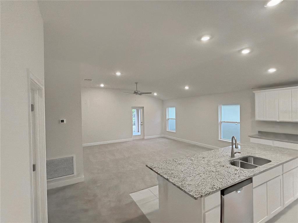 7552 Bent Tree Loop St. Cloud, FL 34773 - Photo 4 of 17