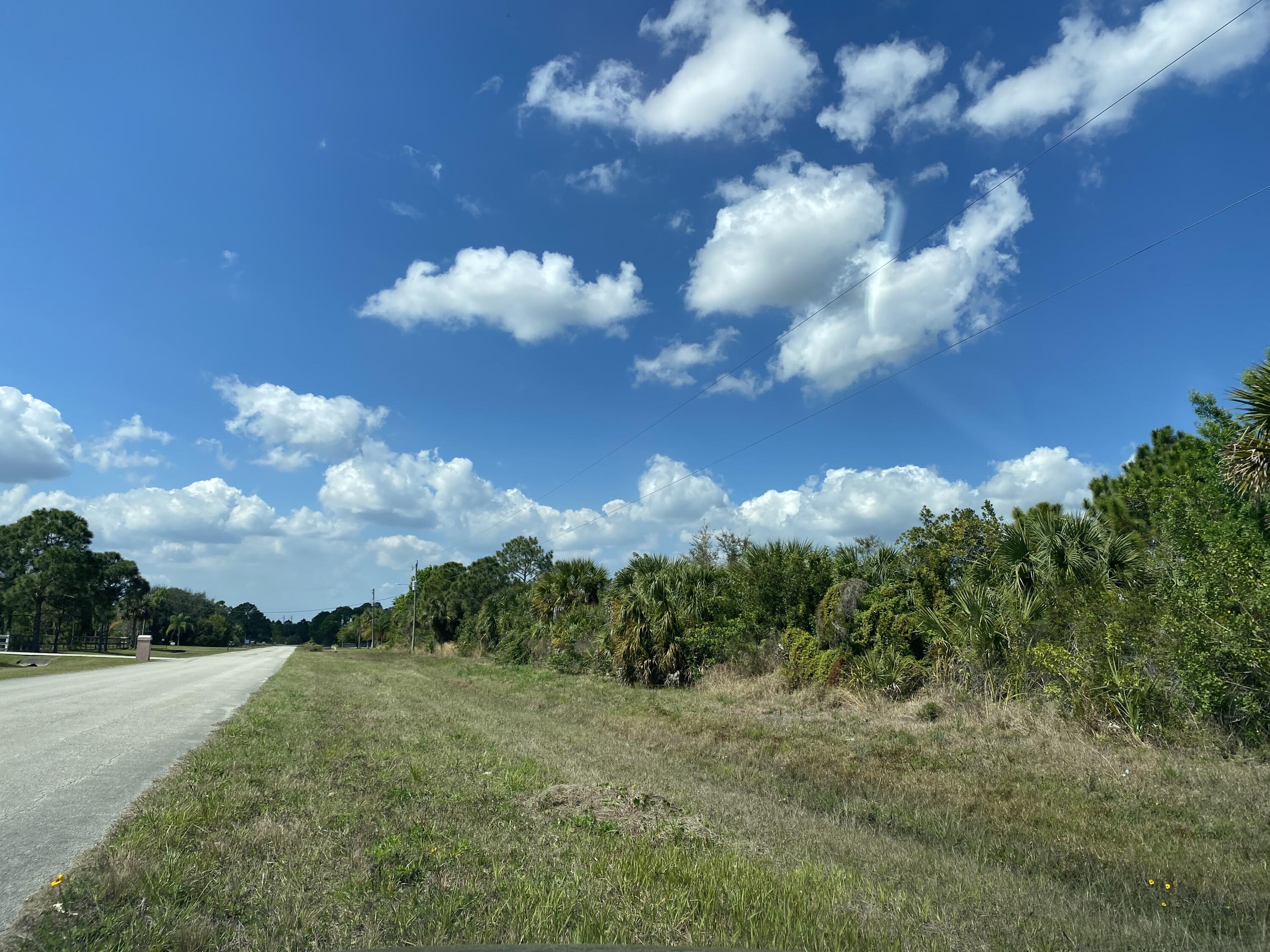 342 Trotters Street Palm Bay, FL 32909 - Photo 2 of 7 a view of a city