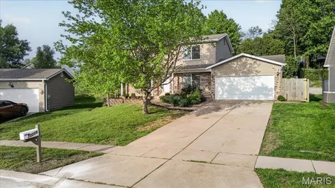 $350,000 | 12228 Glenpark Drive, Maryland Heights, MO 63043