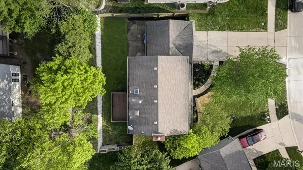 $350,000 | 12228 Glenpark Drive, Maryland Heights, MO 63043