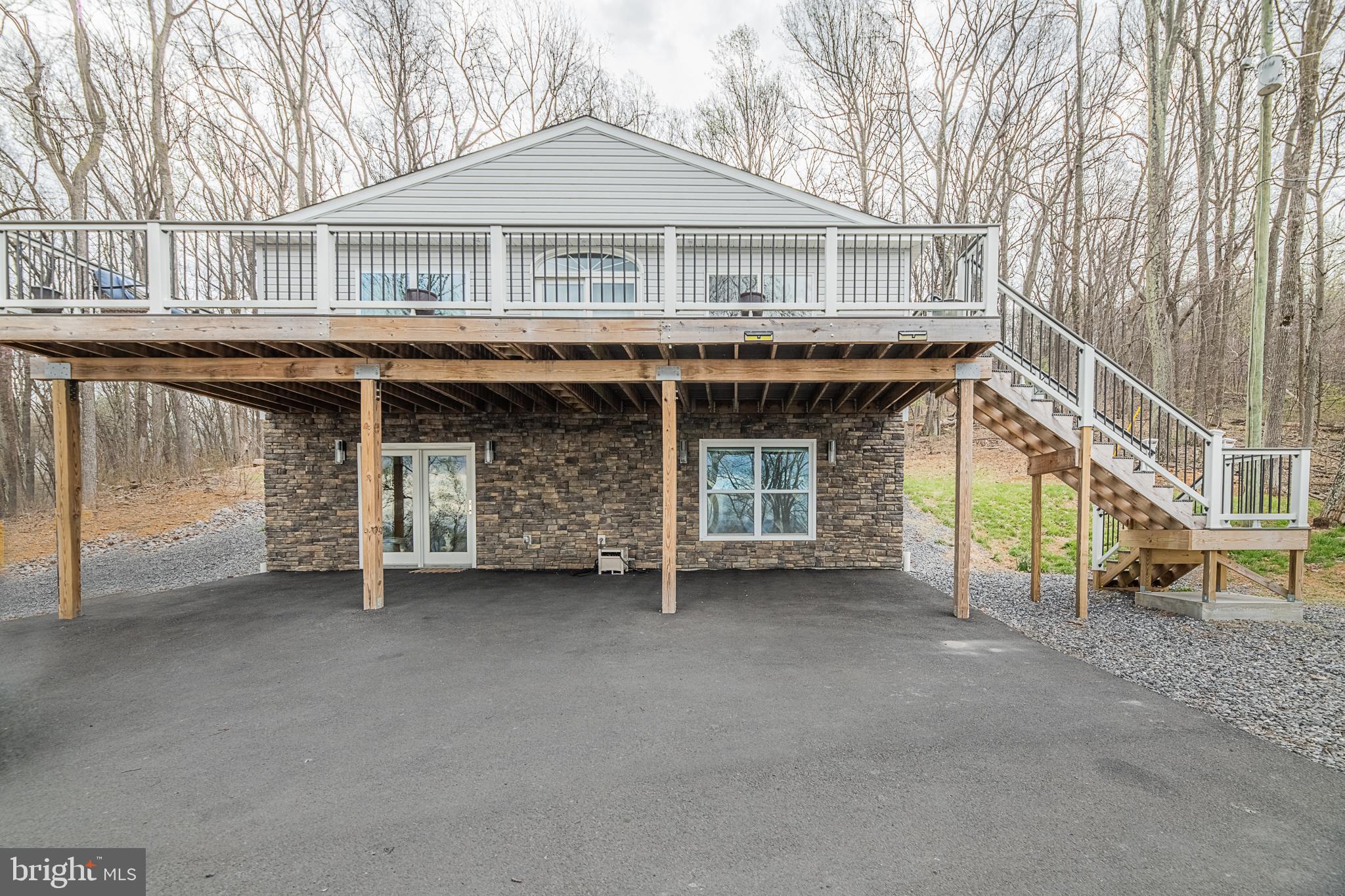 500 Delicious Road Linden, VA 22642 - Photo 2 of 91 Front Exterior