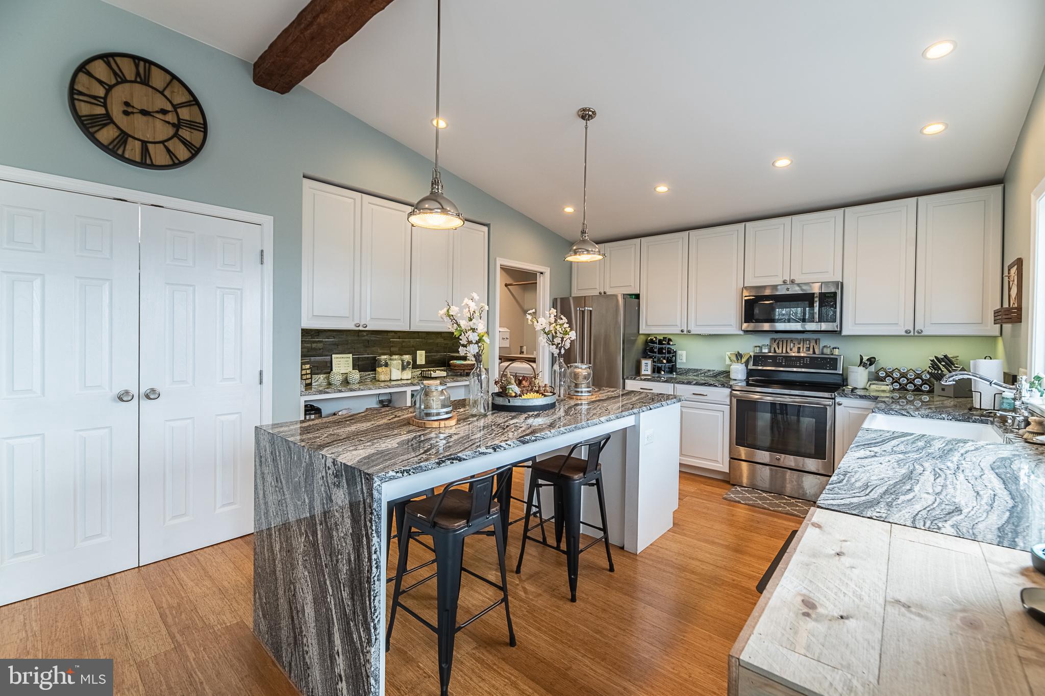 500 Delicious Road Linden, VA 22642 - Photo 4 of 91 Kitchen