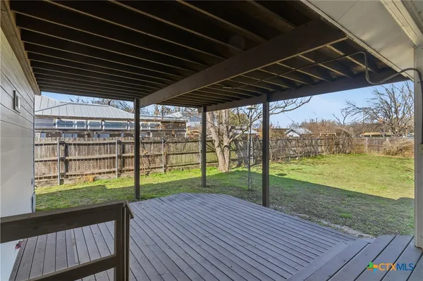 $335,000 | 222 East Cedar Street, Seguin, TX 78155