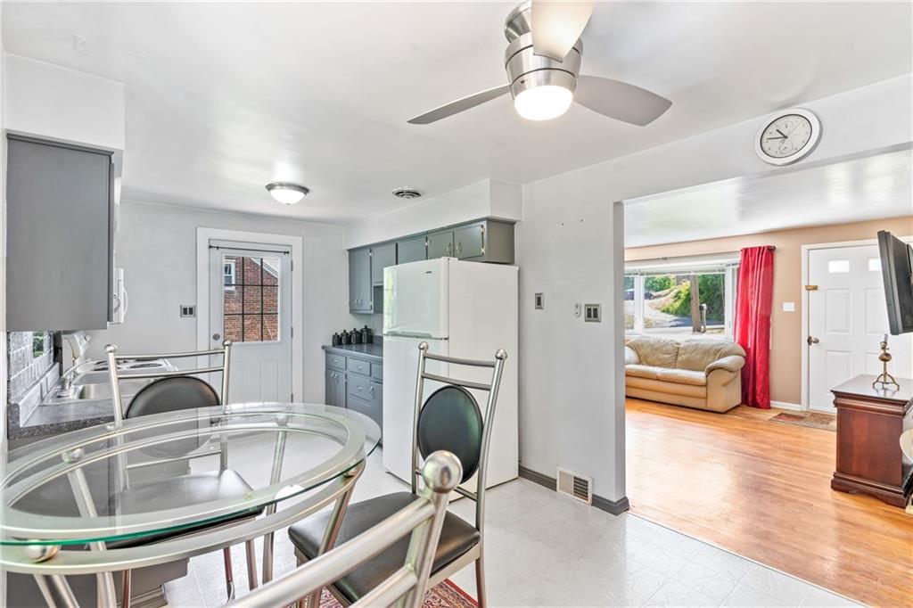 1011 Silver Lane McKees Rocks, PA 15136 - Photo 6 of 25 Gallery Image 6