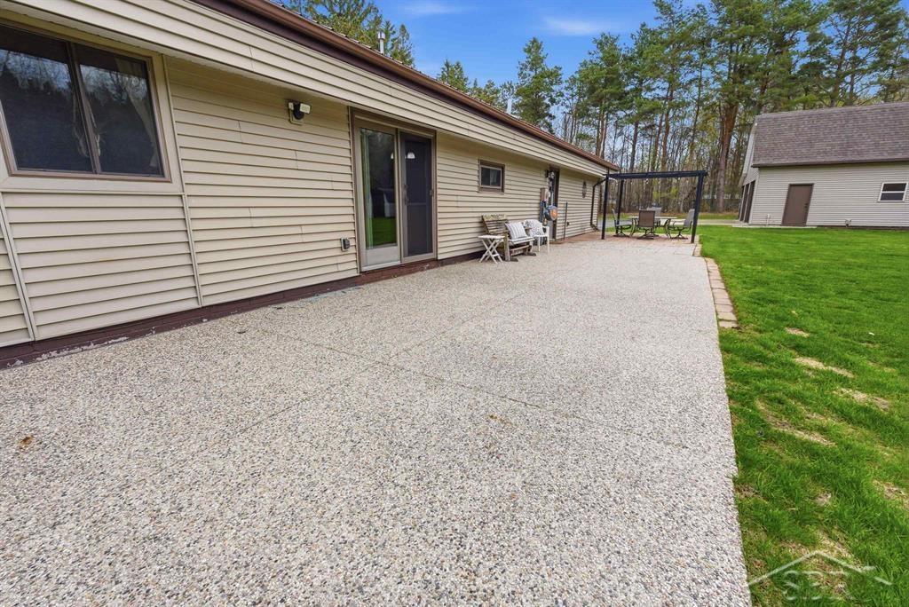 1280 East Kitchen Road Pinconning, MI 48650 - Photo 38 of 43