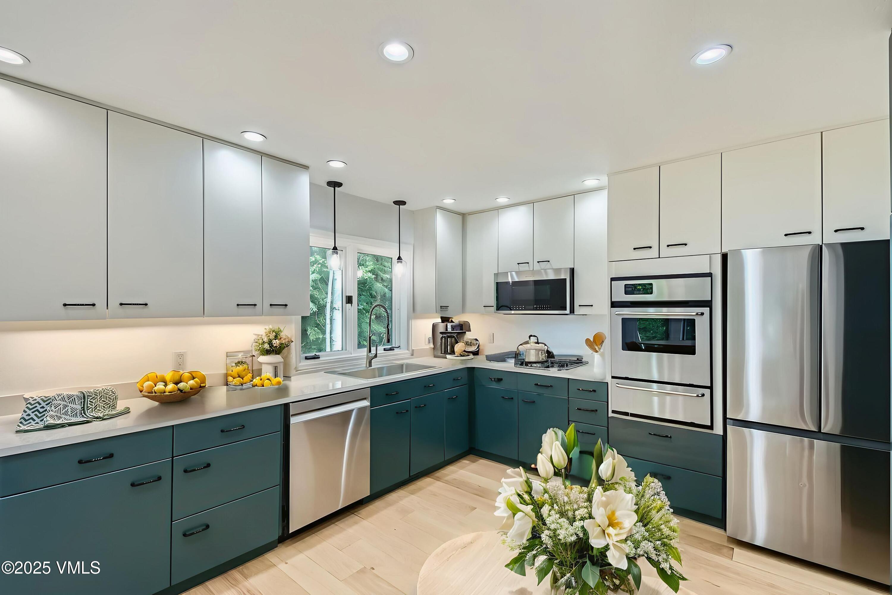 1359 Greenhill Court, Unit E Vail, CO 81657 - Photo 20 of 38 1359-gr08-08-