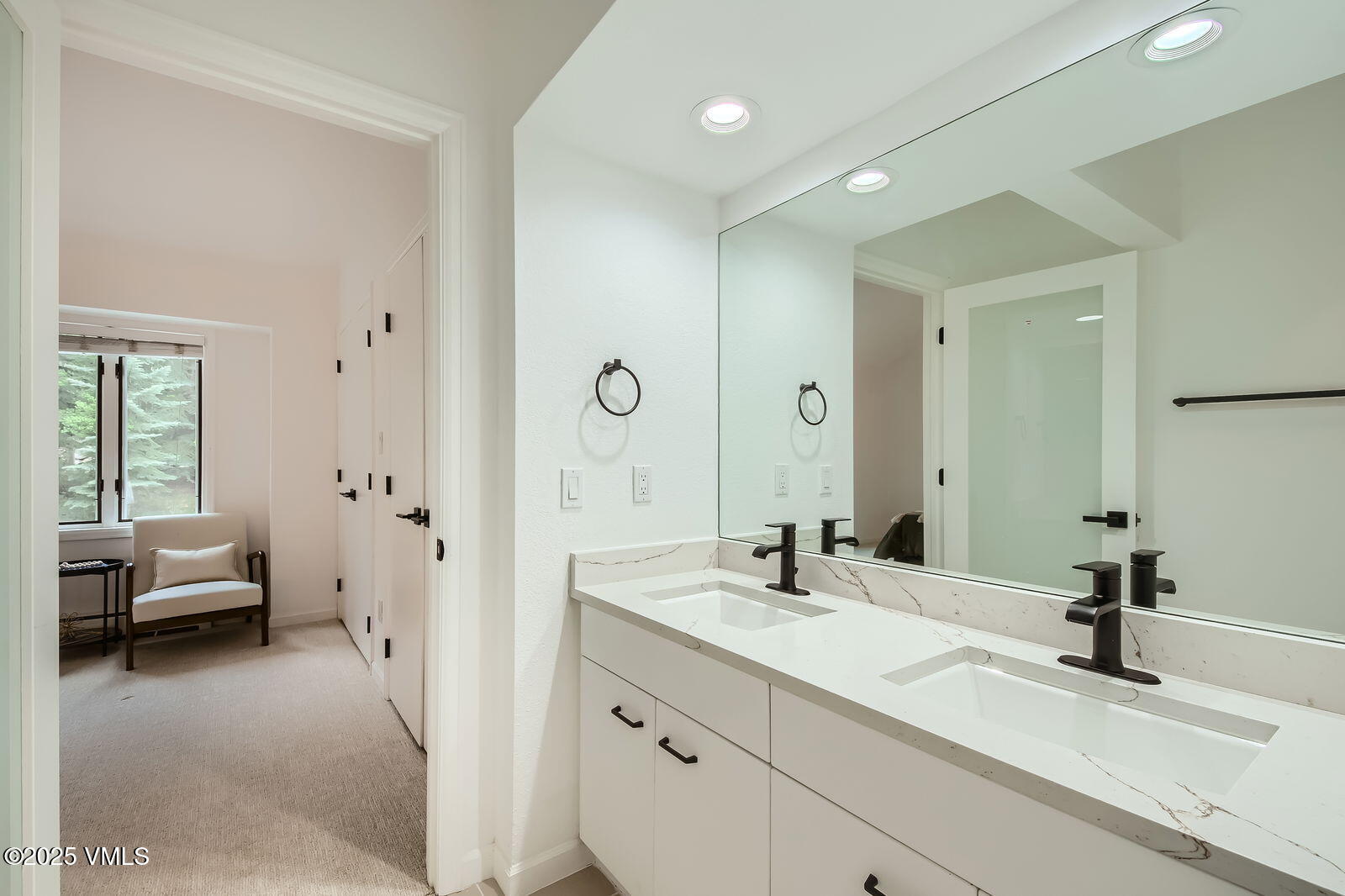 1359 Greenhill Court, Unit E Vail, CO 81657 - Photo 25 of 38 1359 greenhill court - Web Quality - 017