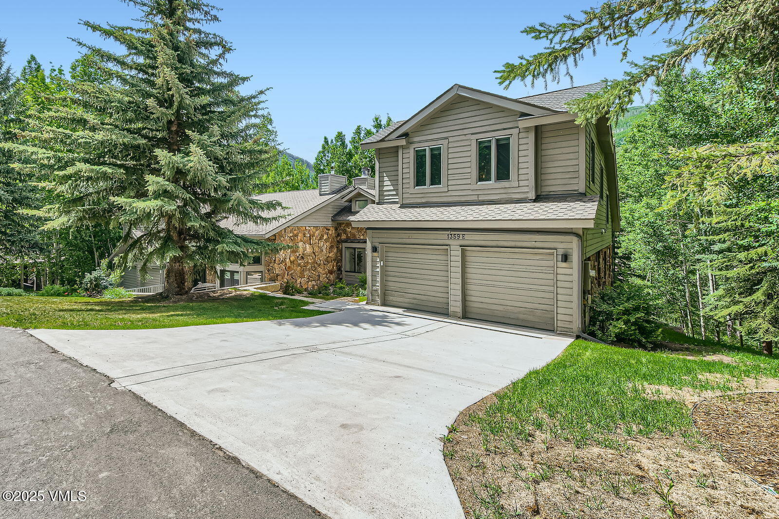 1359 Greenhill Court, Unit E Vail, CO 81657 - Photo 36 of 38 1359 greenhill court - Web Quality - 003