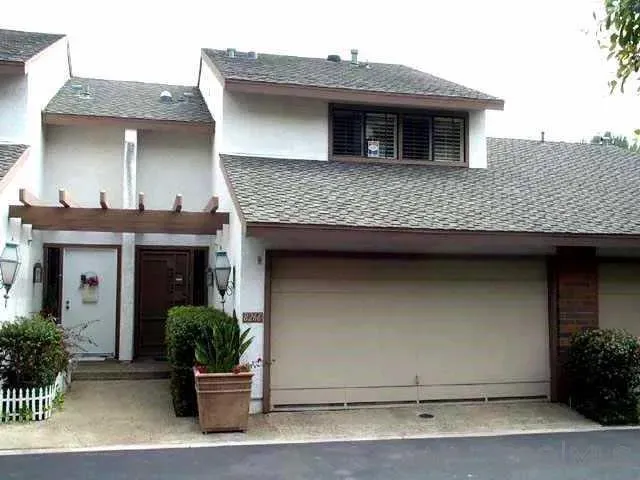 $3,975 | 8266 Caminito Modena, La Jolla, CA 92037