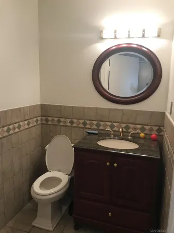 $3,975 | 8266 Caminito Modena, La Jolla, CA 92037