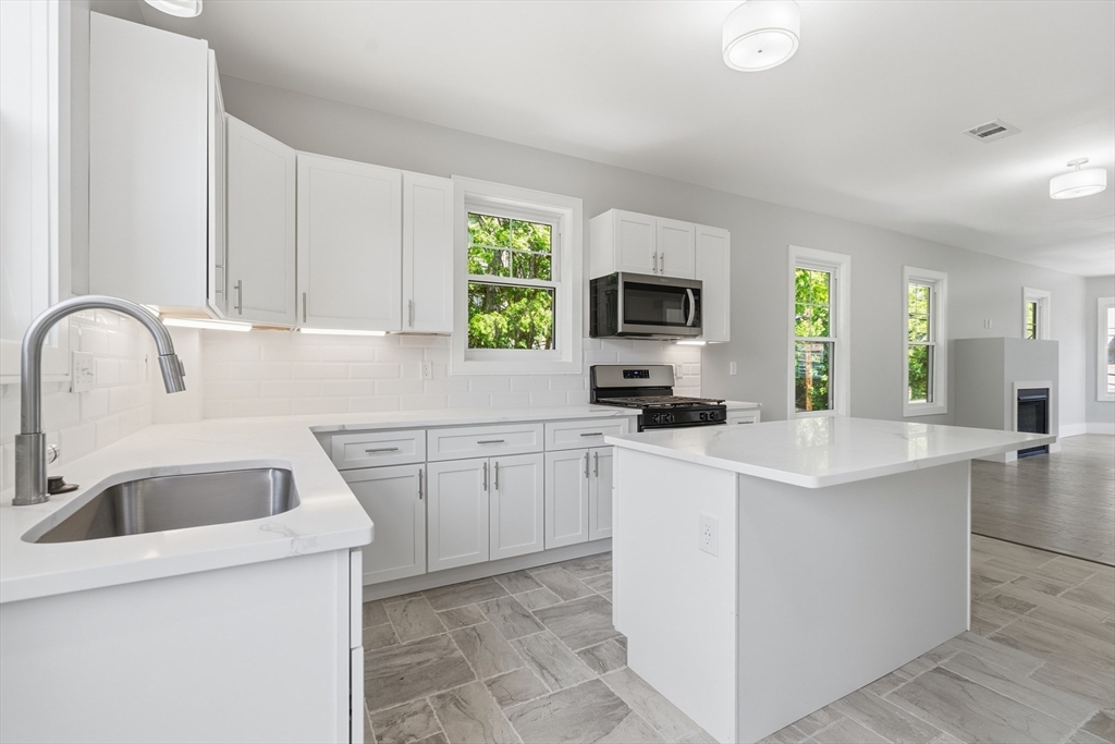 9 June Street, Unit 2 Boston, MA 02131 - Photo 6 of 30