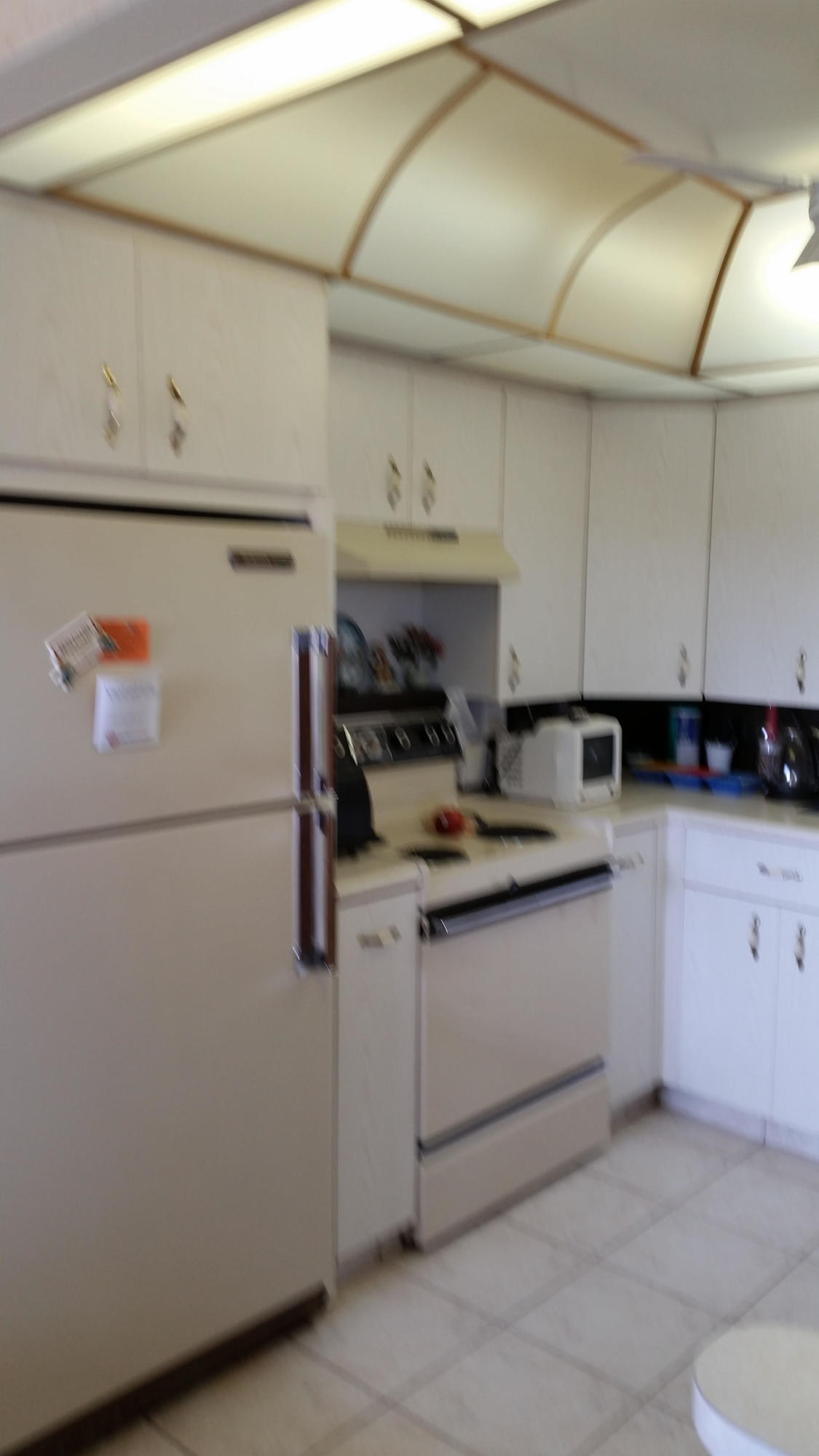 3075 Wolverton East, Unit D Boca Raton, FL 33434 - Photo 4 of 23 3075 WOLVERTOND D - KITCHEN