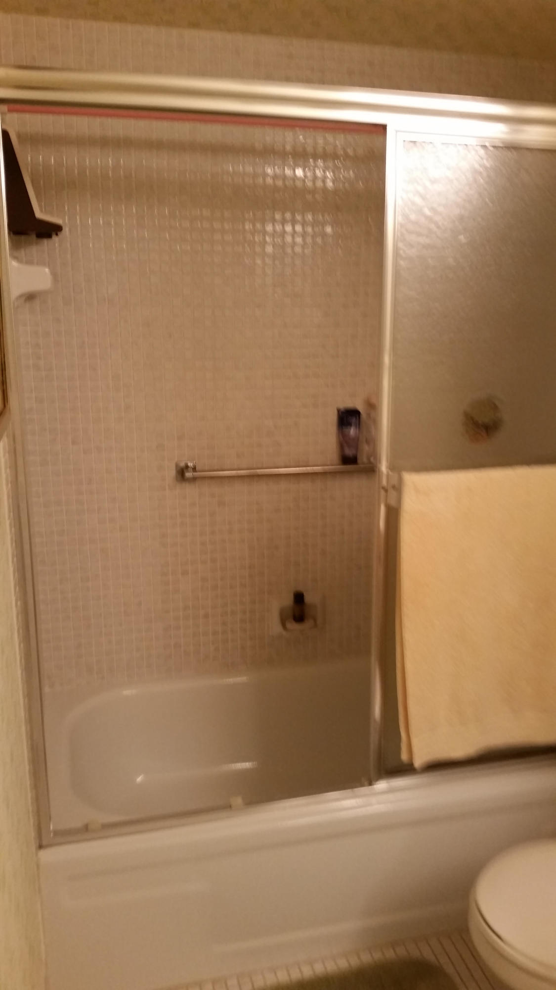3075 Wolverton East, Unit D Boca Raton, FL 33434 - Photo 8 of 23 3075 WOLVERTON D - BATHROOM