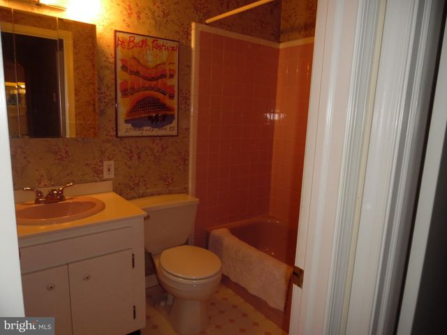 $370,000 | 461 South New Middletown Road, Media, PA 19063