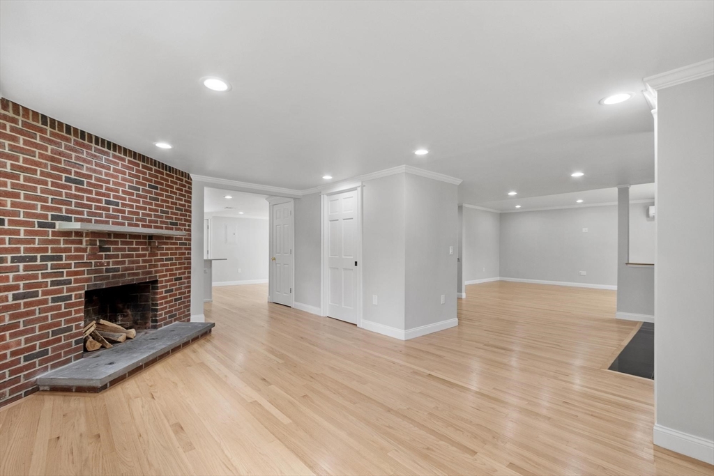 92 Hosmer Street Hudson, MA 01749 - Photo 3 of 31