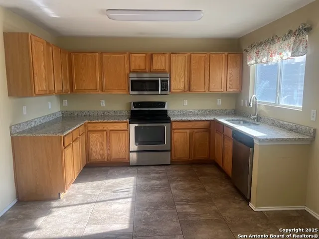 $2,600 | 225 Michelle Lane, Boerne, TX 78006