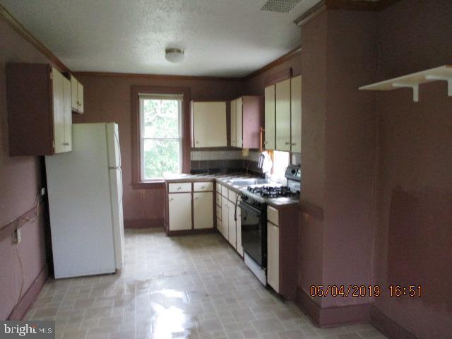 300 Brenneman Road Willow Street, PA 17584 - Photo 3 of 9