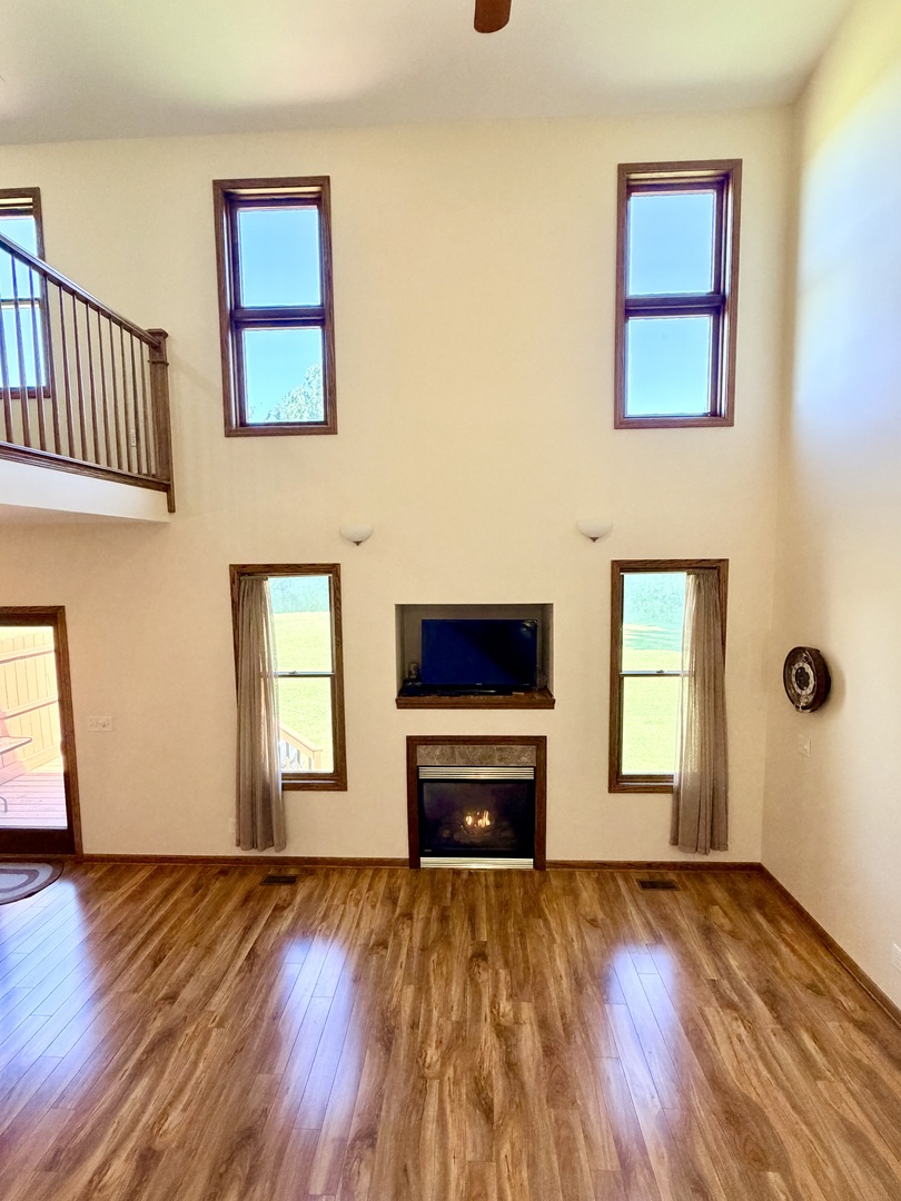 1354 Ridge Drive Sycamore, IL 60178 - Photo 5 of 38