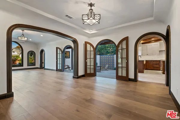 $8,750 | 4265 Denny Avenue, Toluca Lake, CA 91602