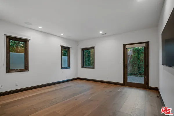 $8,750 | 4265 Denny Avenue, Toluca Lake, CA 91602