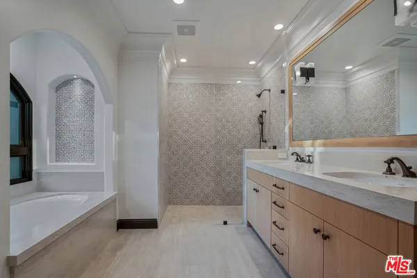 $8,750 | 4265 Denny Avenue, Toluca Lake, CA 91602