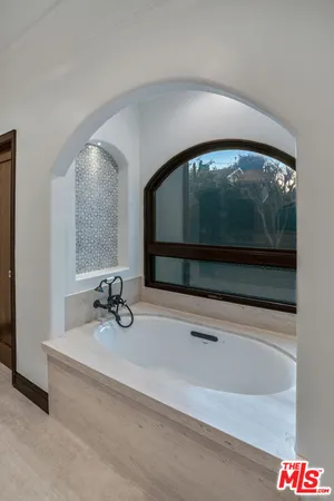 $8,750 | 4265 Denny Avenue, Toluca Lake, CA 91602