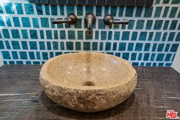 $8,750 | 4265 Denny Avenue, Toluca Lake, CA 91602